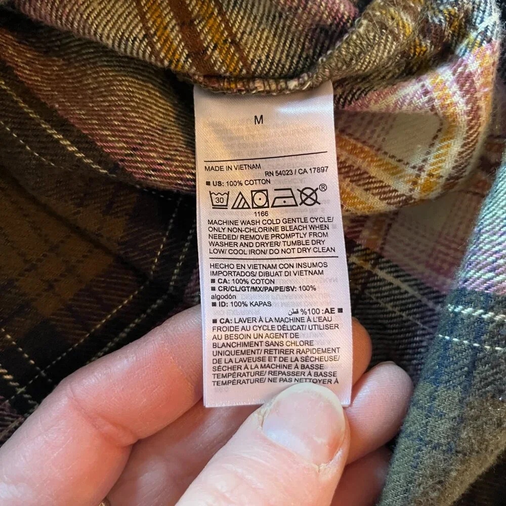 Women's Old Navy Flannel Shirt Olive Plaid size M - Picture 4 of 7